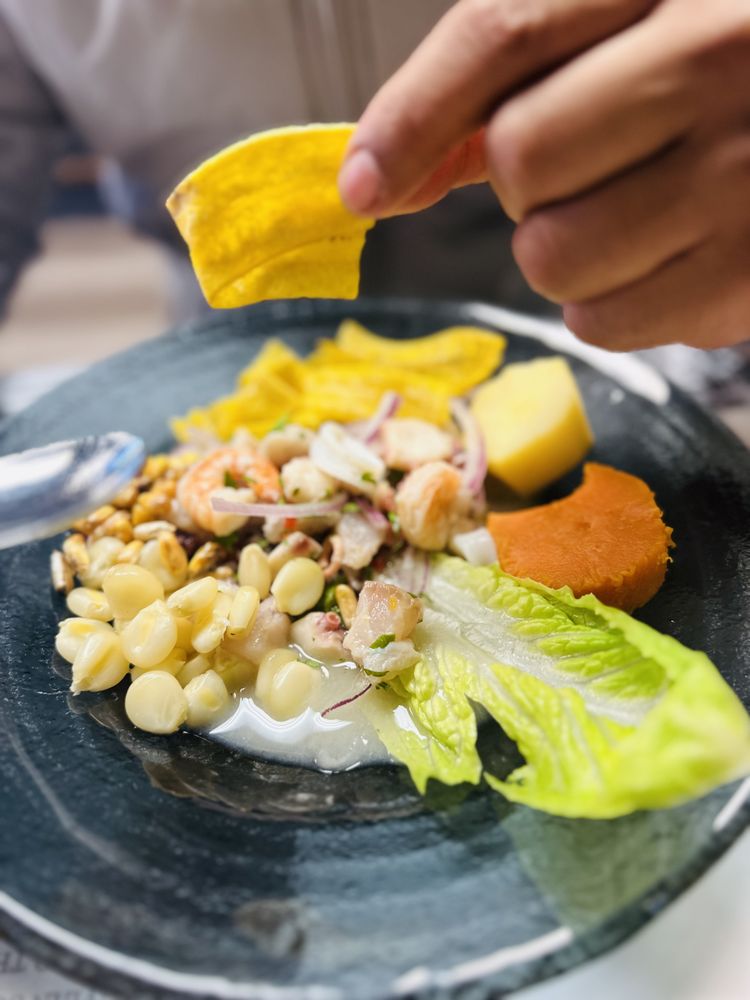 Inkantu Peruvian Artisan Cuisine Logo