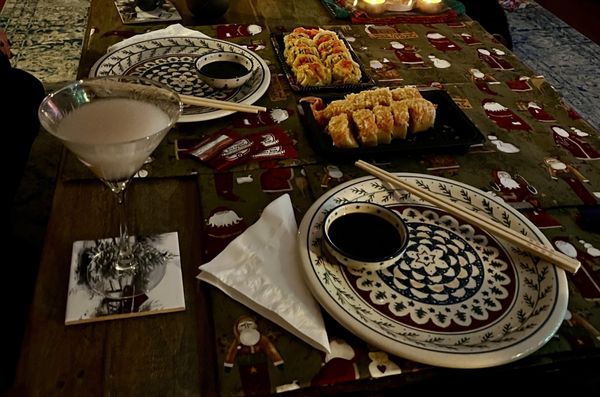 Delaney's Hole In the Wall by null