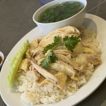 Sanamluang Cafe - Chicken Over Rice - Thai Near Me - Los Angeles, California Sanamluang Cafe - Chicken Over Rice - Thai Near Me - Los Angeles, California