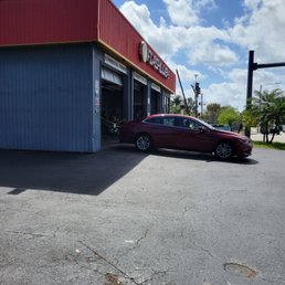 Exterior photo of Flash Lube - Fort Lauderdale, Florida Exterior photo of Flash Lube - Fort Lauderdale, Florida