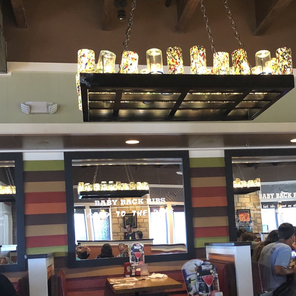 Chili's - Dining area, atmosphere - American Near Me - Alamogordo, New Mexico