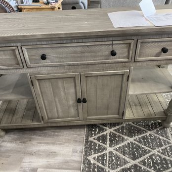 Ashley Store - Wrong piece of furniture - Furniture Stores Near Me - Panama City, Florida