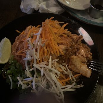 Thai Lagoon - Pad Thai (without peanuts) - Thai Near Me - Chicago, Illinois