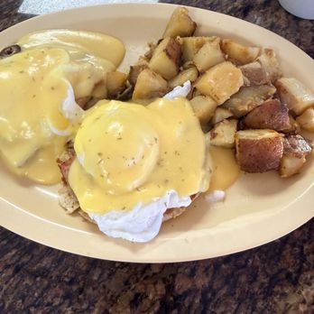 Chuck Wagon Restaurant - Eggs Benedict with home fries - Sandwiches Near Me - Miami, Florida Chuck Wagon Restaurant - Eggs Benedict with home fries - Sandwiches Near Me - Miami, Florida