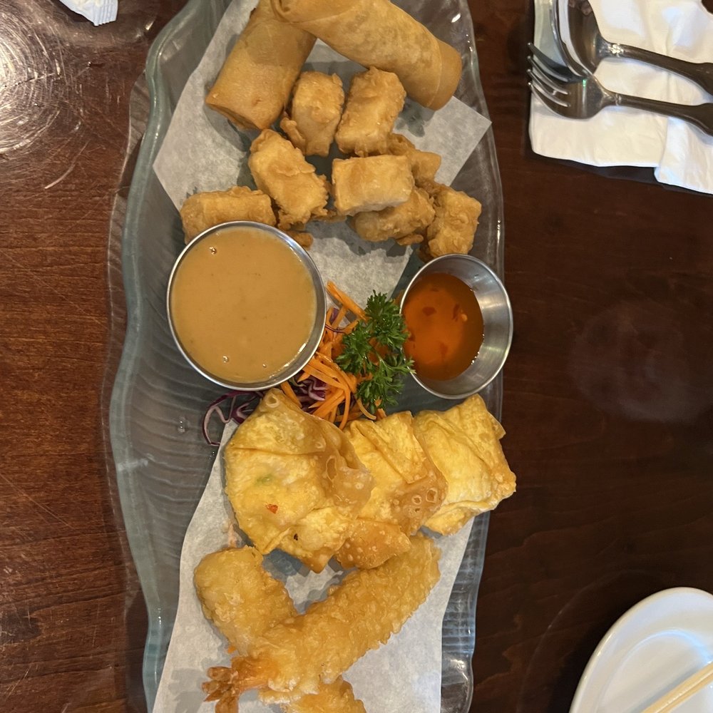 Lemongrass Thai Kitchen - Lemongrass Appetizer Sampler - Thai Near Me - Oviedo, Florida Lemongrass Thai Kitchen - Lemongrass Appetizer Sampler - Thai Near Me - Oviedo, Florida