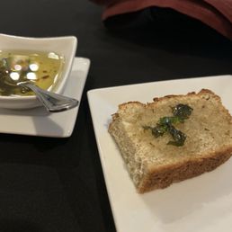 Complimentary (I think!) soft bread with a garlic oil sauce with basil and red peppers. Very good. Complimentary (I think!) soft bread with a garlic oil sauce with basil and red peppers. Very good.