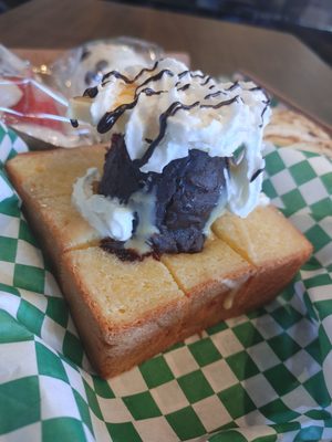 COIN DE RUE dessert cafe by null