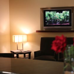Steven Jaksha, DMD - Dr. Steven Jaksha's waiting room where patients do very little waiting.
