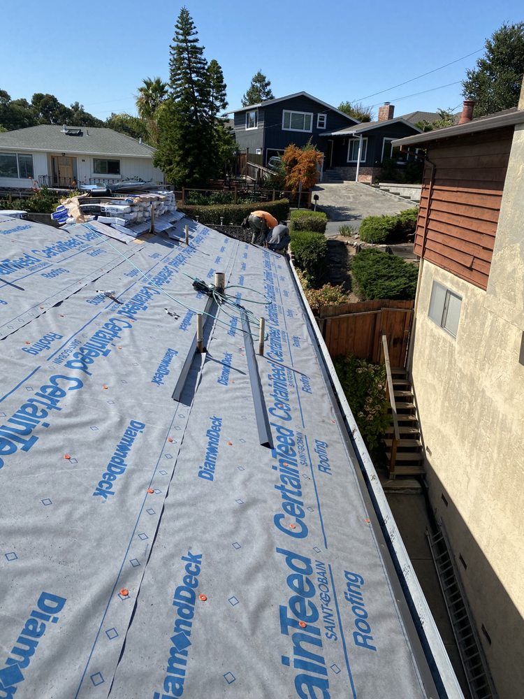 Slide of Mendez Independent Roofing