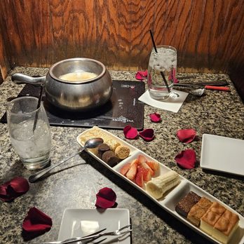 The Melting Pot - Phoenix - Dessert with rose petals - Fondue Near Me - Phoenix, Arizona
