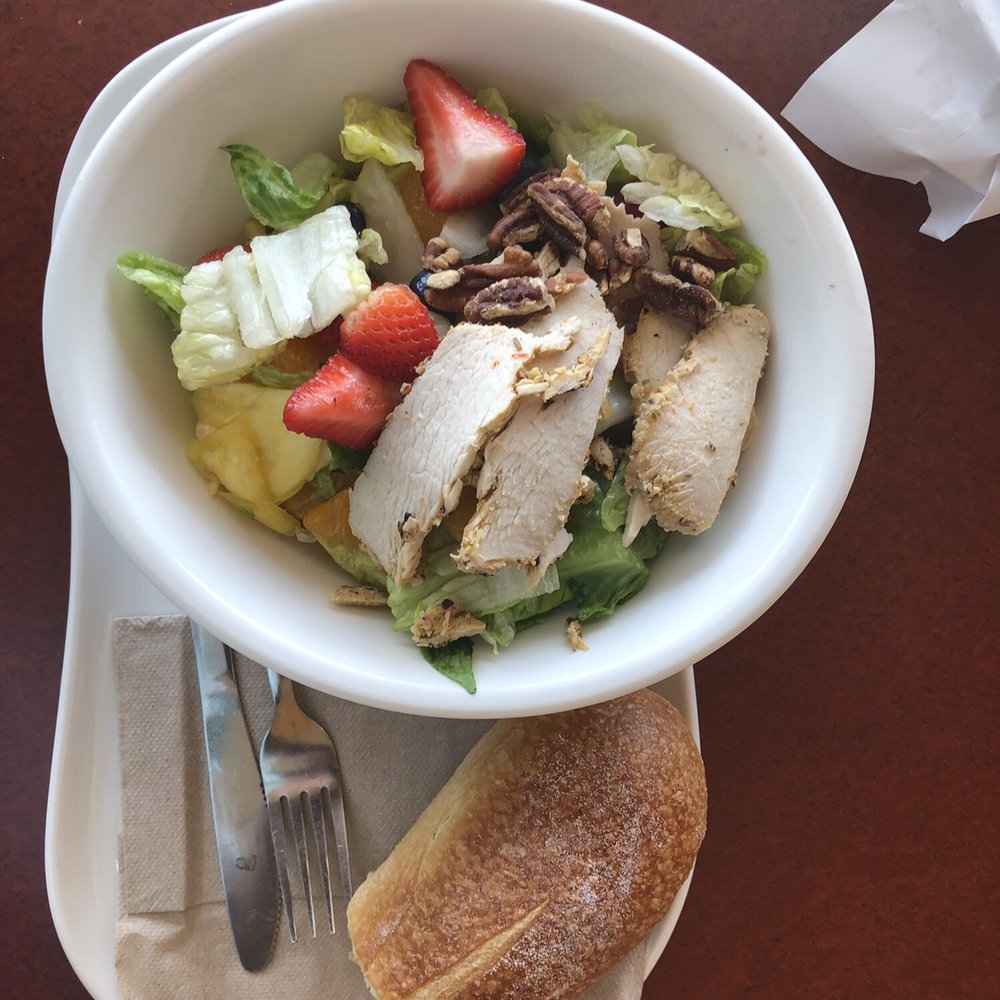 Panera Bread - Strawberry chicken poppy-seed salad very good - Sandwiches Near Me - Willow Grove, Pennsylvania Panera Bread - Strawberry chicken poppy-seed salad very good - Sandwiches Near Me - Willow Grove, Pennsylvania