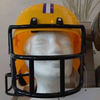 Die Wunderwerkstadt - Football-Helm im Wunderwerkstadt-Shop. - Party Supplies Near Me - Berlin, BE