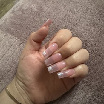 Luna Nails Bar - Uñas - Nail Salons Near Me - Bellflower, California