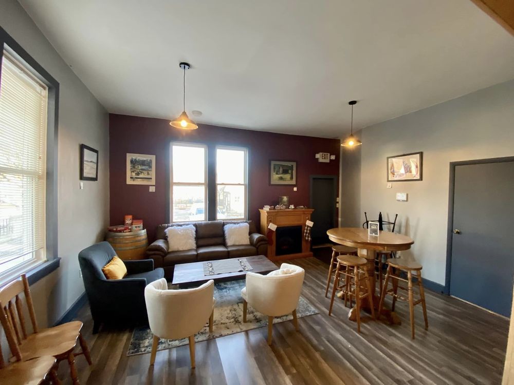 Bella Terra Vineyards Logo