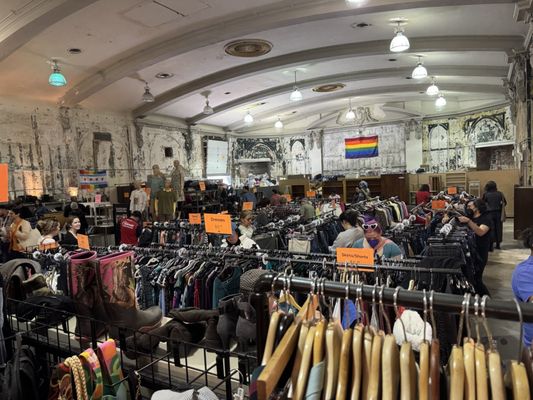 The Brown Elephant - Andersonville by null