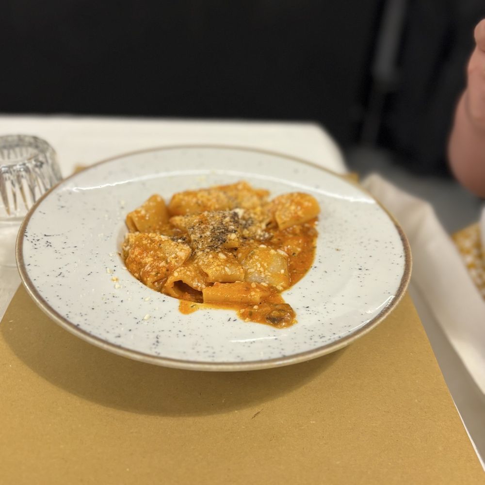 fuso formaggio Sandwich levitante su isolato trasparente superficie un'  buongustaio diletto per merenda tempo 70221000 PNG, image size:1000x1000