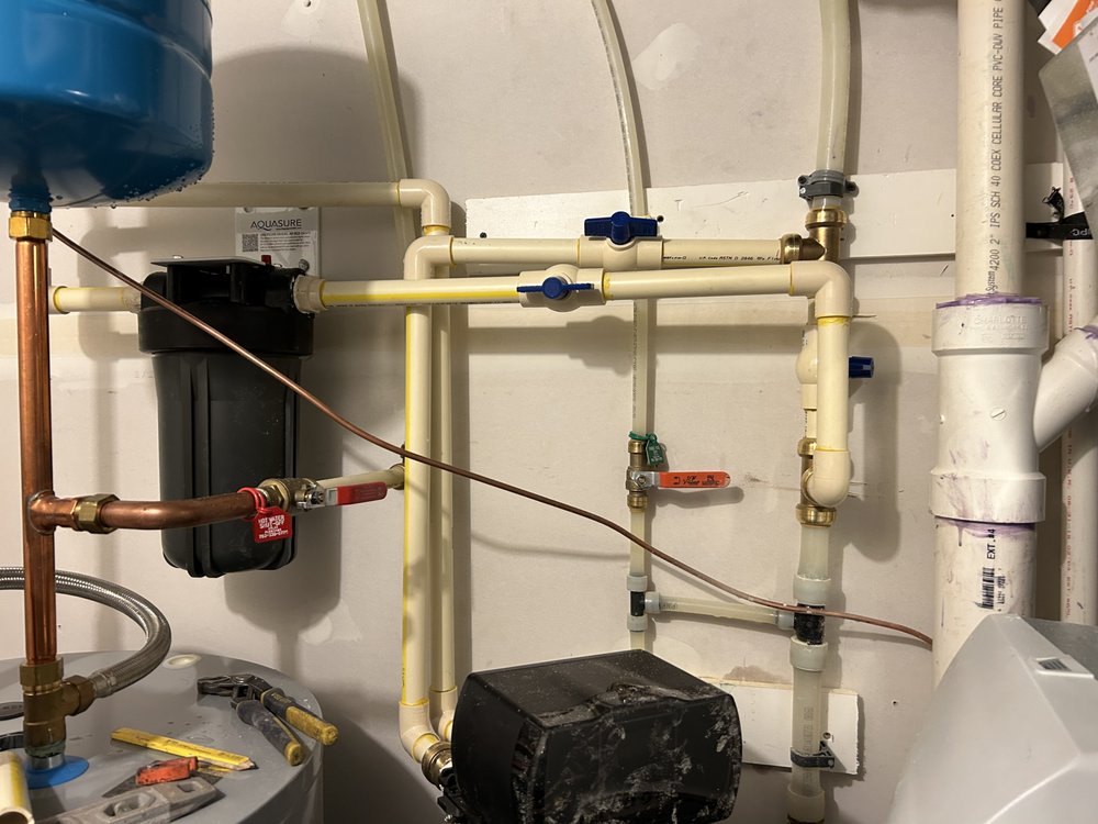 Slide of Abu Handyman