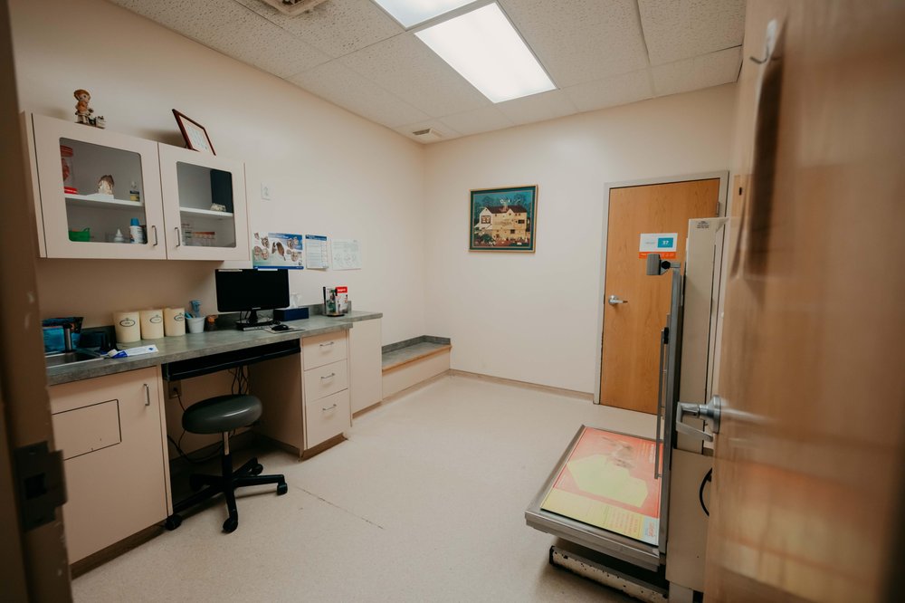 FALLSTON VETERINARY CLINIC Updated August 2024 17 Photos 2615