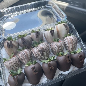 Tannas Botannas - Custom Chocolate Covered Strawberries - Candy Stores Near Me - Tucson, Arizona Tannas Botannas - Custom Chocolate Covered Strawberries - Candy Stores Near Me - Tucson, Arizona