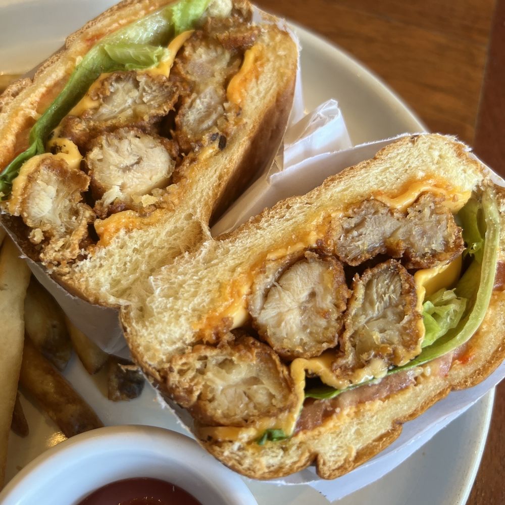 Bee Cafe - Crispy Chicken Sandwich - Cafes Near Me - Woodside, New York Bee Cafe - Crispy Chicken Sandwich - Cafes Near Me - Woodside, New York