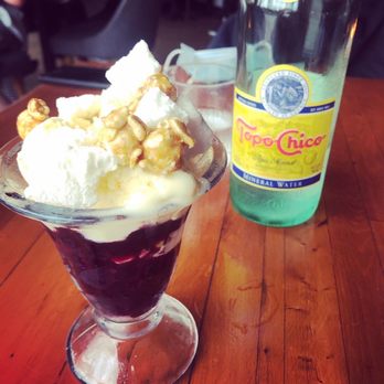 Grey Ghost - Ice cream sundae with Carmel corn - American Near Me - Detroit, Michigan