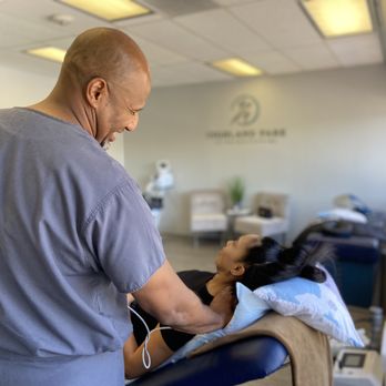 Highland Park Chiro Care - Chiropractors Near Me - Dallas, Texas Highland Park Chiro Care - Chiropractors Near Me - Dallas, Texas