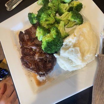 Frix's Fire Grill - Great ribeye - Latin American Near Me - Chester, Maryland