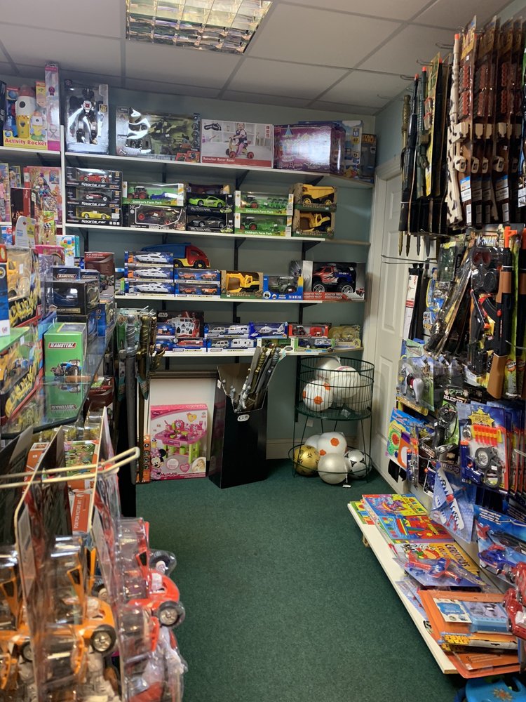 AN SIOPA DEAS 13 Photos Market Street, Clifden, Co. Galway