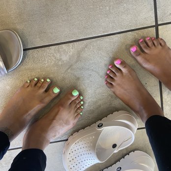 Lv Nails - Pedicure toes - Nail Salons Near Me - Dorchester Center, Massachusetts