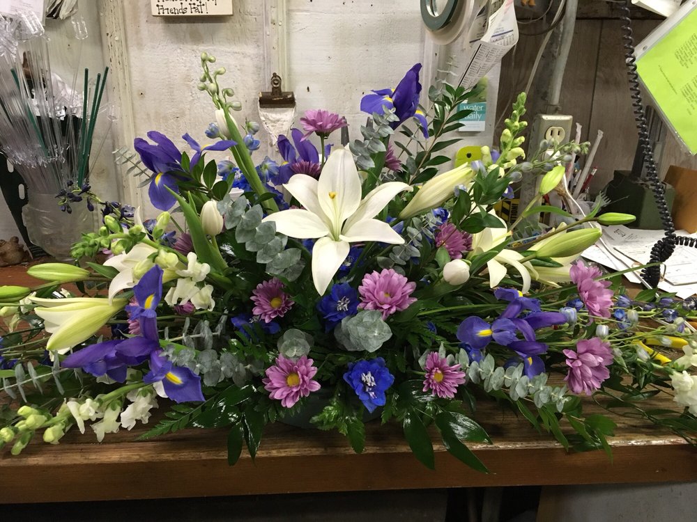 CENTERWAY FLORAL & GREENHOUSE Updated September 2024 810 Milton Ave