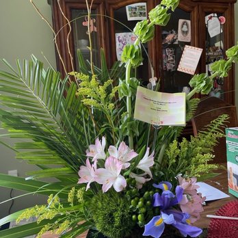 Scarlett's Flowers & Gifts - Beautiful! - Florists Near Me - Bradenton, Florida
