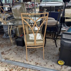 Wood World Furniture - Metal table with 4 chairs