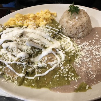 Cafe De Olla - Chilaquiles poblanos - American Near Me - Burbank, California