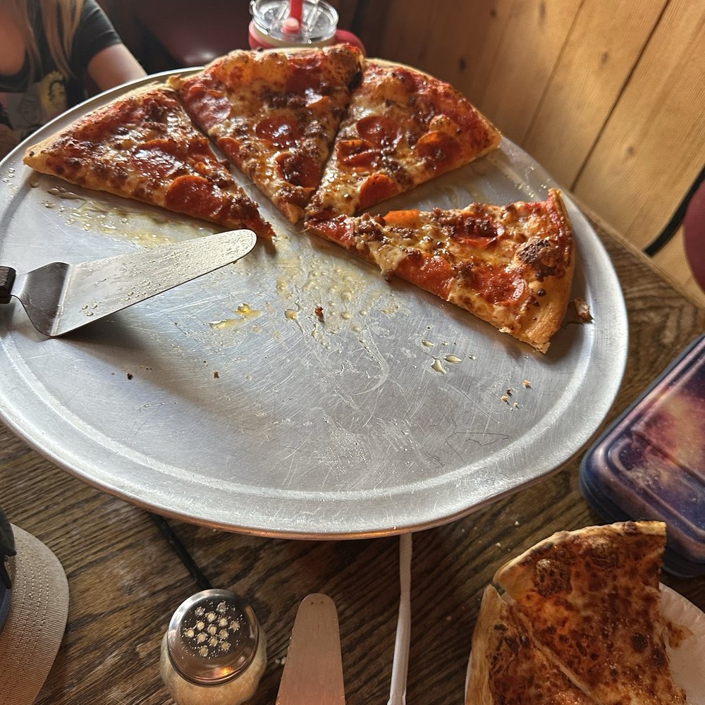 Old Miners Inn - Honey Pig Pizza - Pizza Near Me - Creede, Colorado Old Miners Inn - Honey Pig Pizza - Pizza Near Me - Creede, Colorado