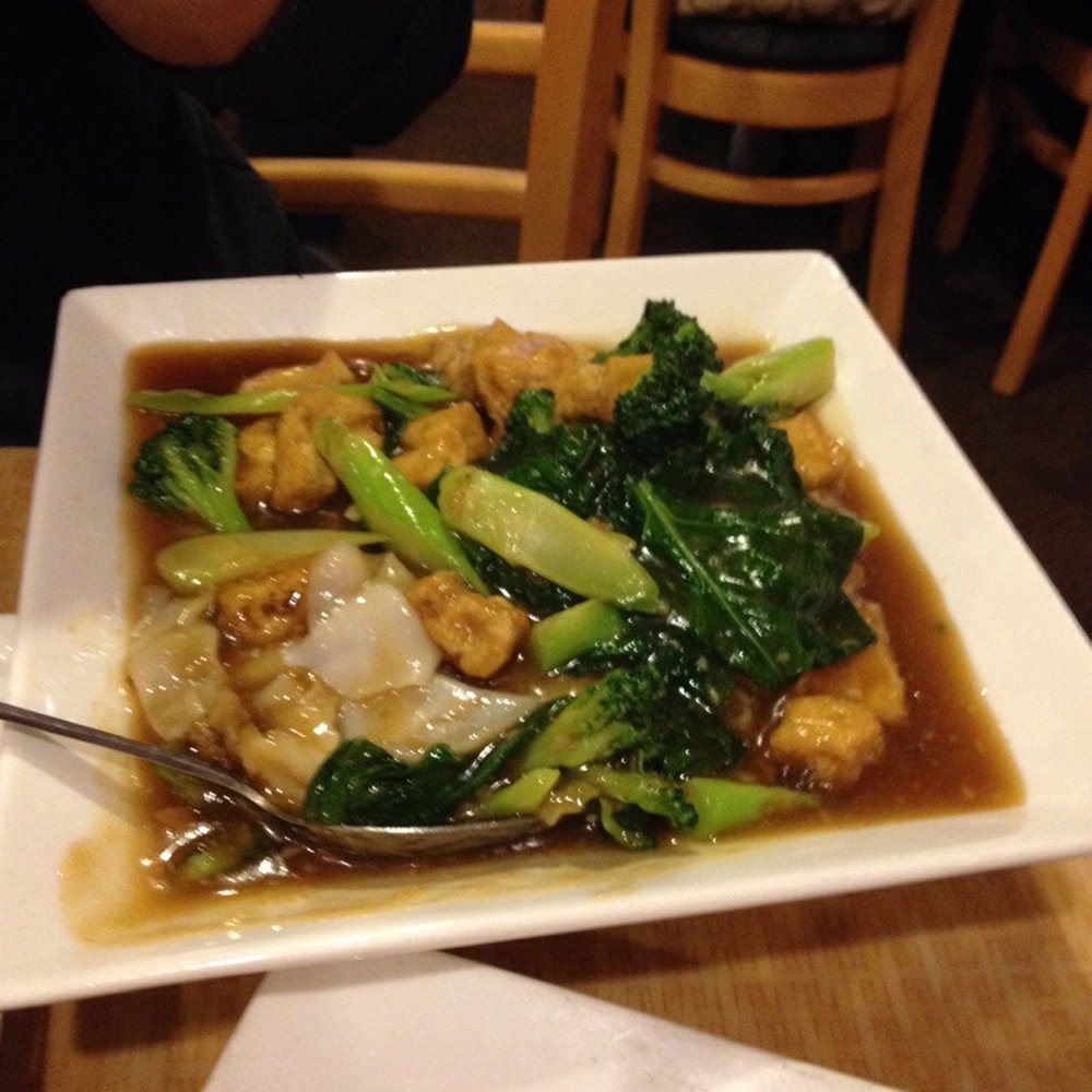 Red Chili - Rad Na - Thai Near Me - Hayward, California Red Chili - Rad Na - Thai Near Me - Hayward, California