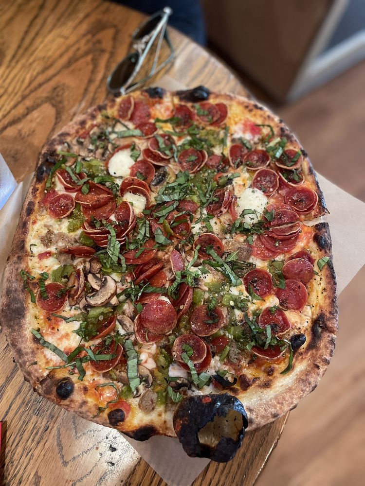 Food from Hawt pizza