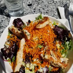 Cafe Mao - Thai aromatic chicken salad without cashews