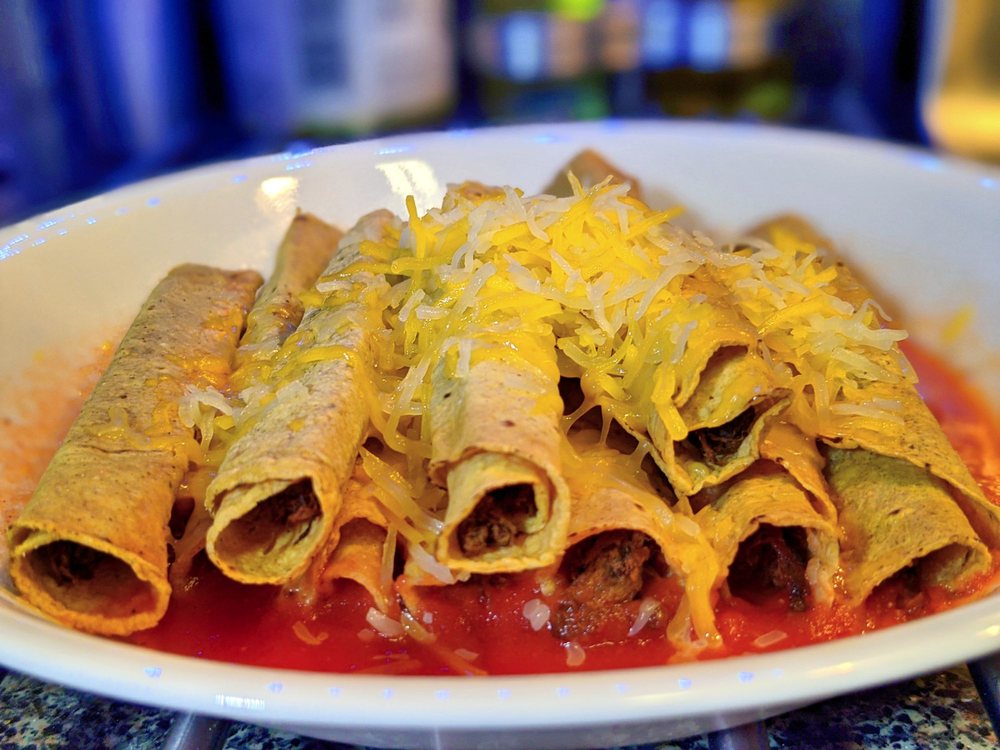 FLAUTAS LA MUY SALSA Updated October 2024 23 Photos 1201 Myrtle Ave, El Paso, Texas