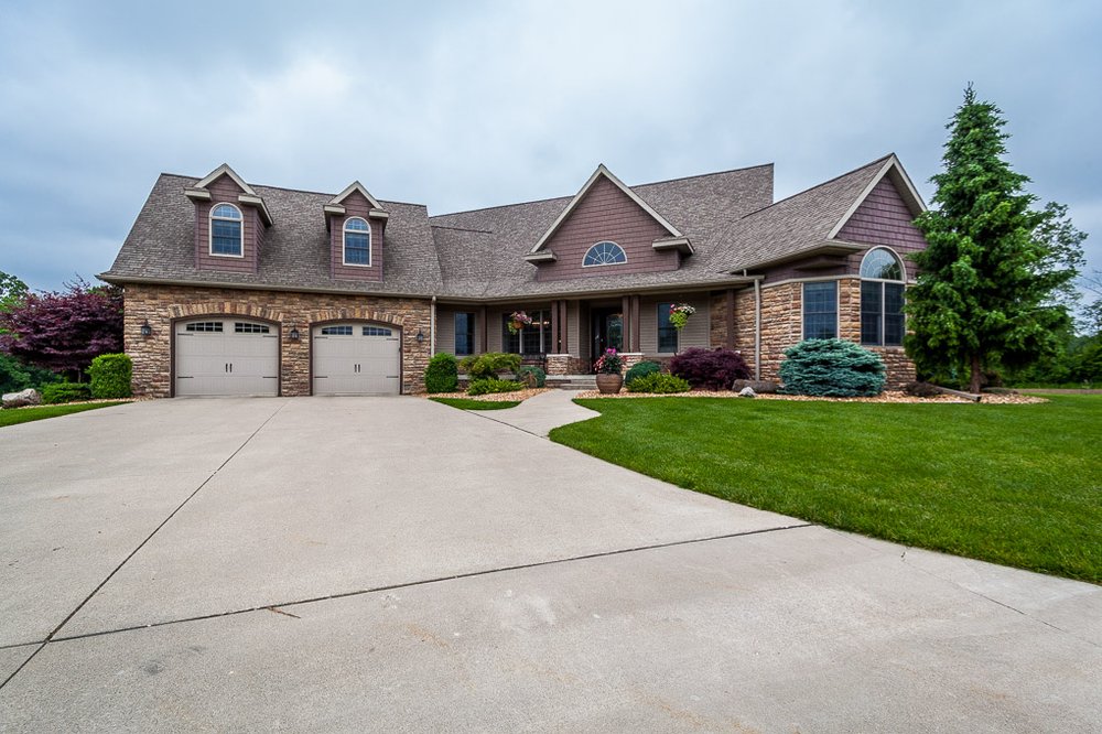 MOLLIE HUBLER THE BROKERAGE HOUSE Updated September 2024 100