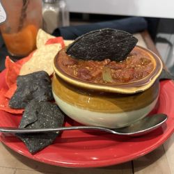 Oliver's & Planck's Tavern - Chili and Chips