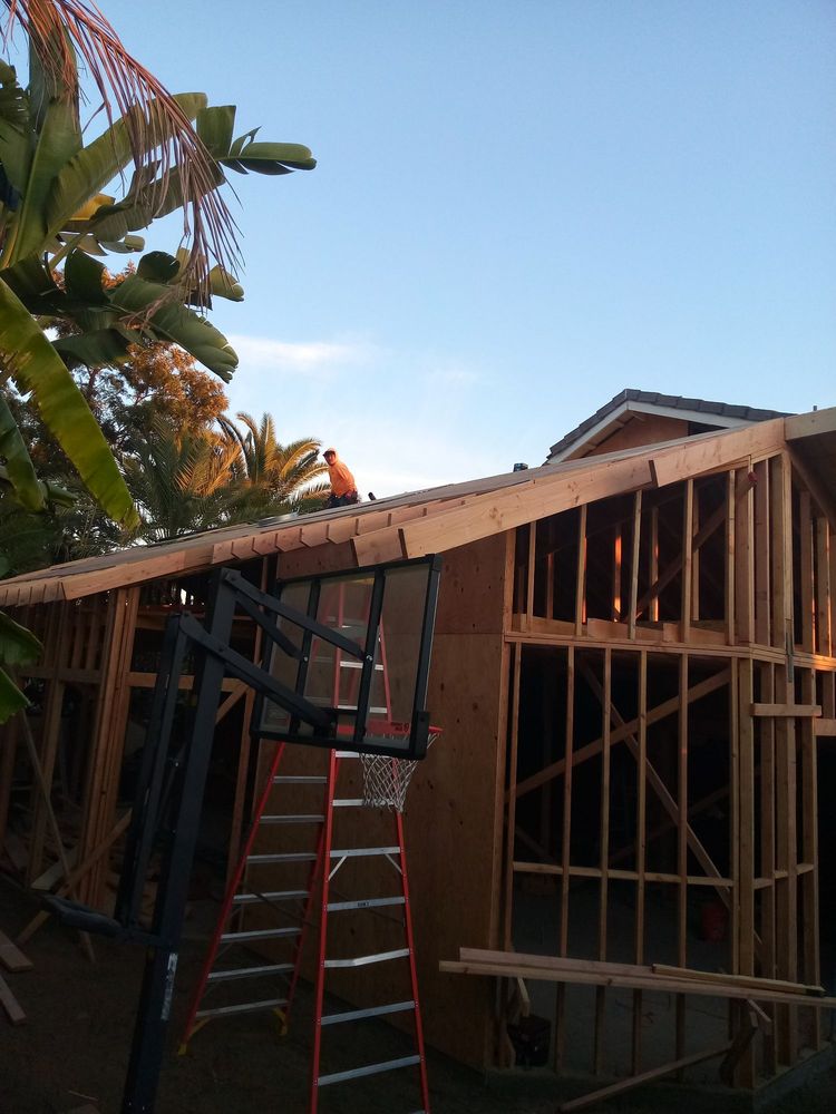 Slide of Micasa Pro Roofers