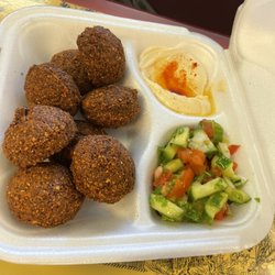 Amin Kitchen & Grocery Store - Falafel plate
