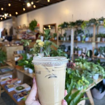 SACHI.LA - Lavender earl grey iced latte with espresso - Coffee & Tea Near Me - Los Angeles, California SACHI.LA - Lavender earl grey iced latte with espresso - Coffee & Tea Near Me - Los Angeles, California