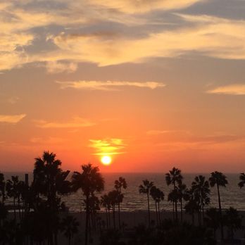 High Rooftop Lounge - Lounges Near Me - Venice, California High Rooftop Lounge - Lounges Near Me - Venice, California