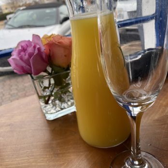 Blu Rose Art Bistro - Paint & Sip Near Me - Douglasville, Georgia