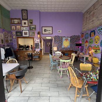 Ripple & Rose Cafe - Dining area - Breakfast & Brunch Near Me - Taylor, Texas
