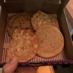 Insomnia Cookies