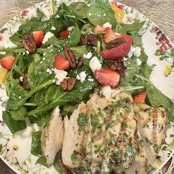 Bloom & Bee - Baby Spinach and Arugula Salad with Chicken - New American Near Me - Houston, Texas Bloom & Bee - Baby Spinach and Arugula Salad with Chicken - New American Near Me - Houston, Texas