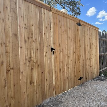 Noah’s Ark Fencing - Wooden Fencing - Fences & Gates Near Me