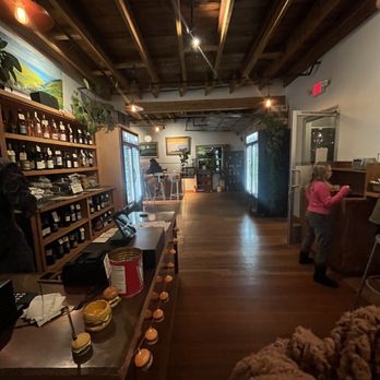 Dang Burger - Inside (order counter on left) - Burgers Near Me - Carpinteria, California